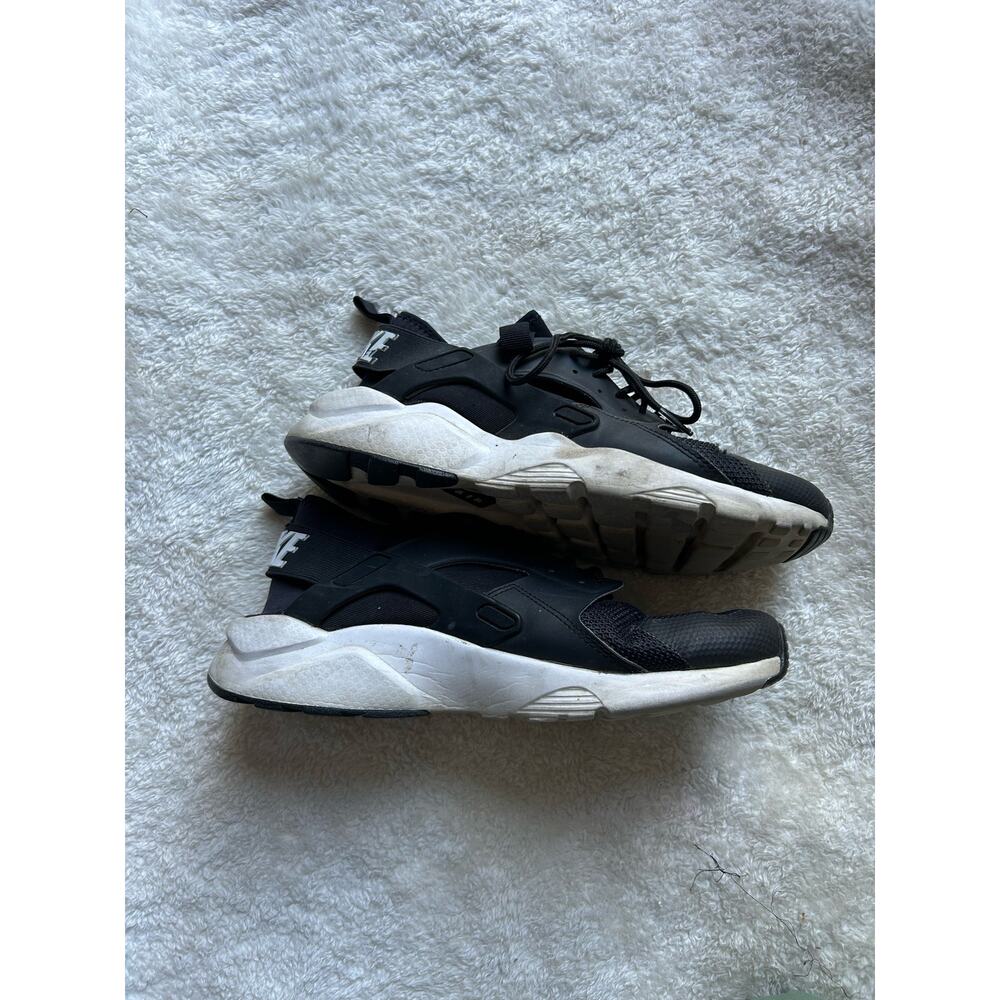 Nike Air‎ Black/White Shoes Size 8.5